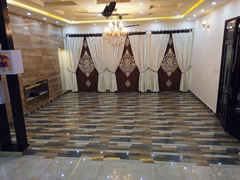 1 KANAL BEAUTIFUL SPANISH HOUSE AVAILABLE FOR RENT IN NFC PHASE 1 BLOCK D 2