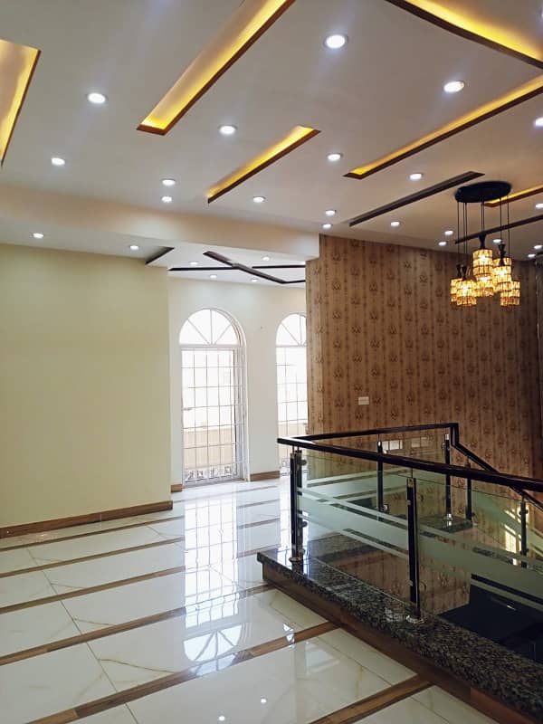 1 KANAL BEAUTIFUL SPANISH HOUSE AVAILABLE FOR RENT IN NFC PHASE 1 BLOCK D 4