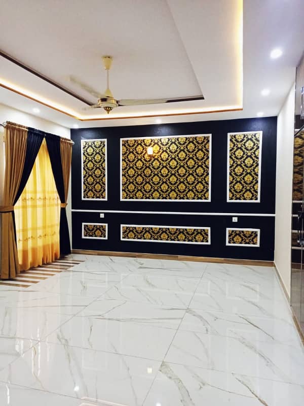 1 KANAL BEAUTIFUL SPANISH HOUSE AVAILABLE FOR RENT IN NFC PHASE 1 BLOCK D 20