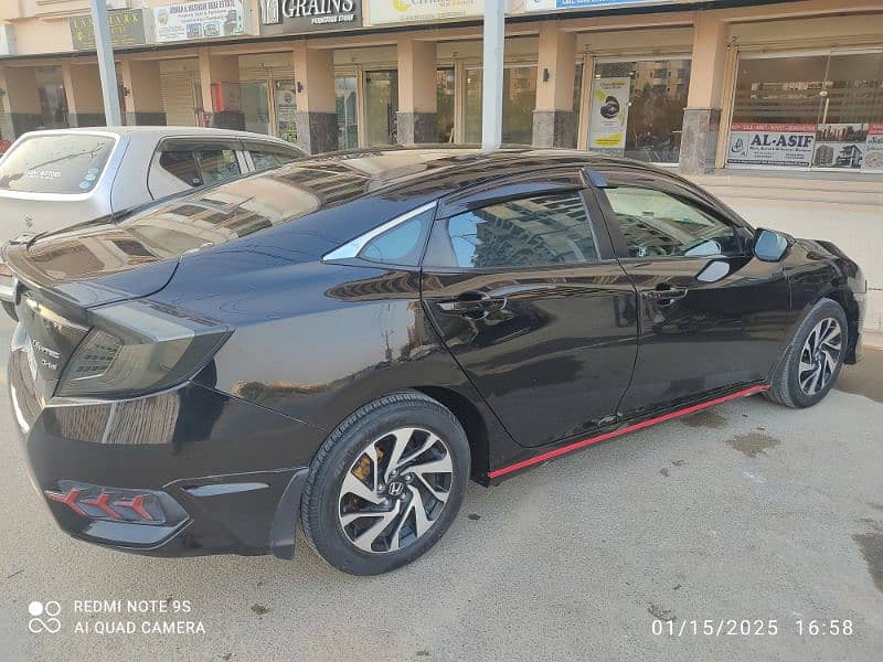 Honda Civic Oriel 1.8 i-VTEC CVT 3