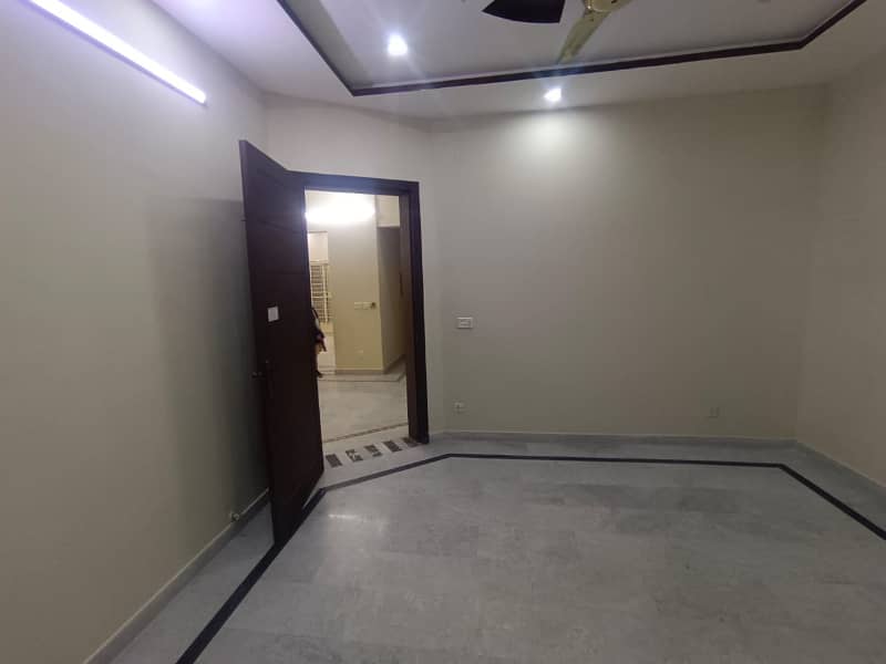 10 Marla brand new lower portion available for rent in TiP 2 housing society Lahore bijli Pani available 7