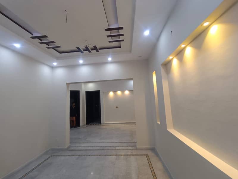 10 Marla brand new lower portion available for rent in TiP 2 housing society Lahore bijli Pani available 16