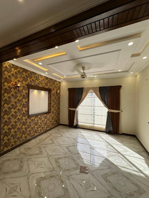 5 Marla Residential House For Sale In Overseas C Block Bahria town Lahore Nearby Commercial Market, Mosque and School 4