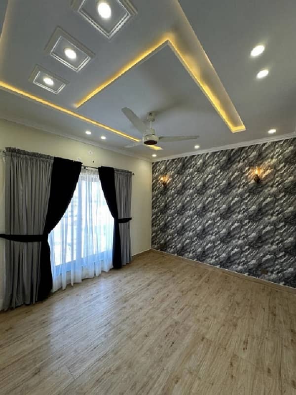 5 Marla Residential House For Sale In Overseas C Block Bahria town Lahore Nearby Commercial Market, Mosque and School 20