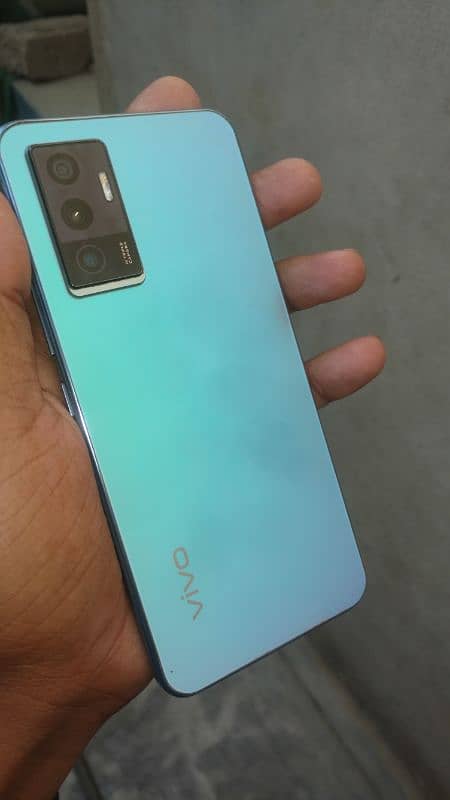 Vivo V23e 8/128 with box 2