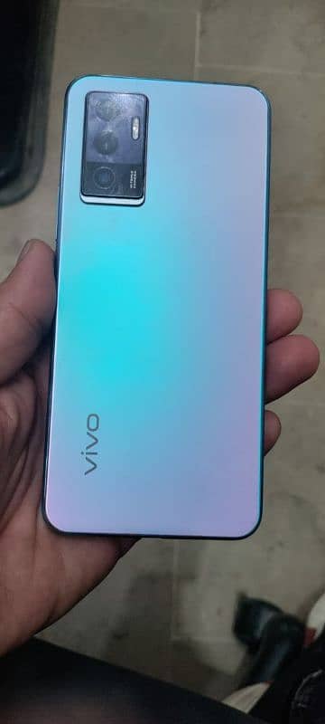 Vivo V23e 8/128 with box 4