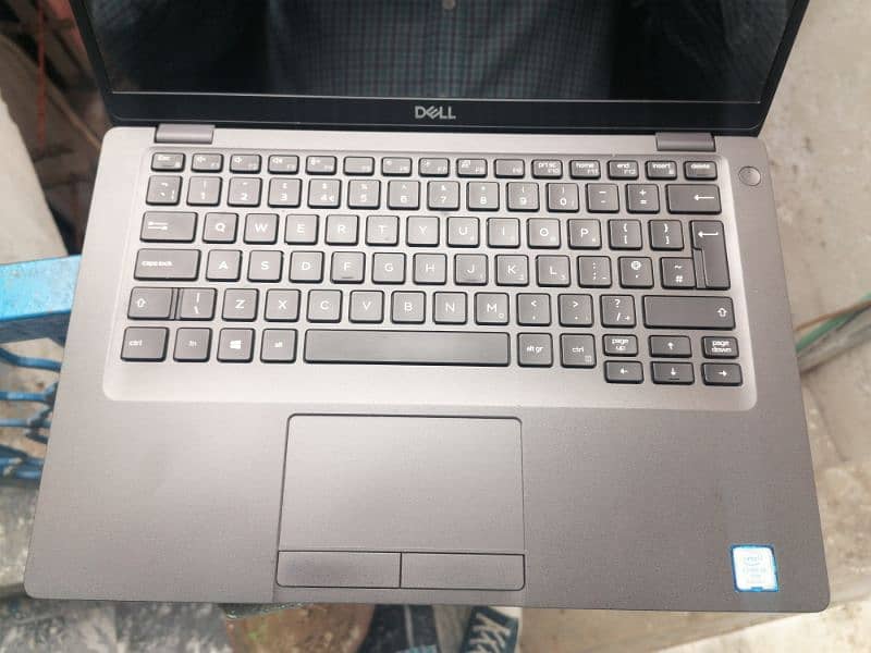 Dell Laptop. 2