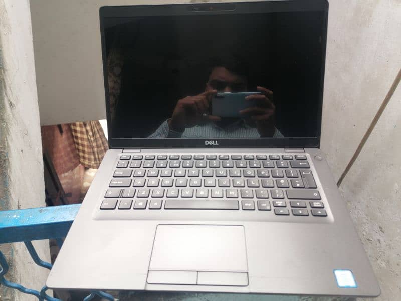 Dell Laptop. 3