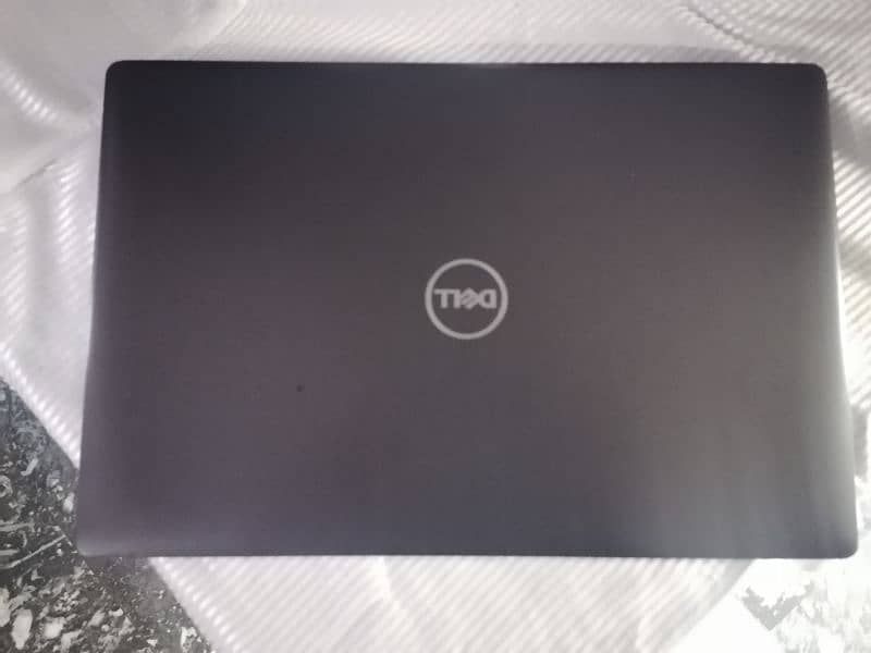 Dell Laptop. 4