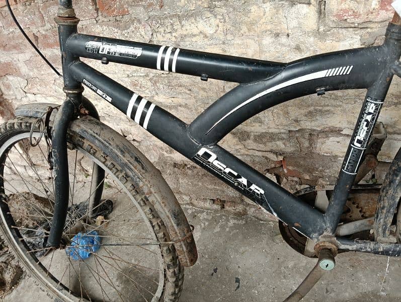 Bicycle Black Color full size 8/10 Condition 3