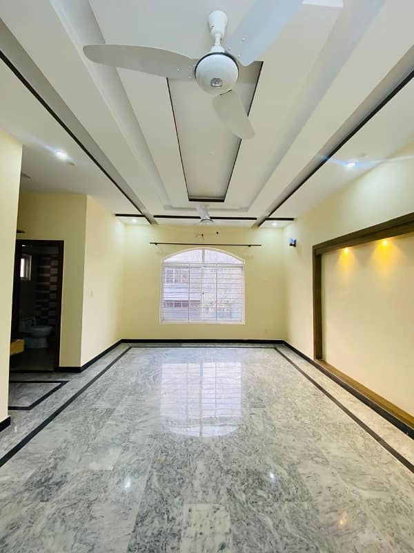 Beautiful upar portion for rent 2