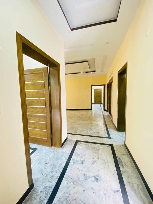 Beautiful upar portion for rent 3