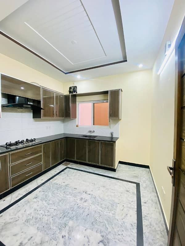 Beautiful upar portion for rent 7