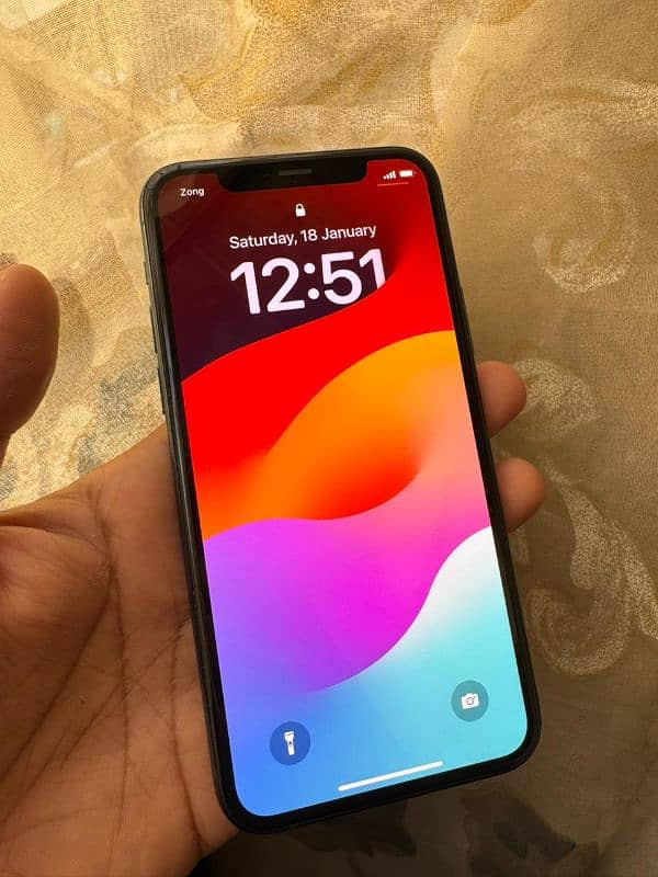 iphone 11pro 256gb with box 4