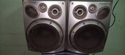 pioneer speakers (100+100 watts)