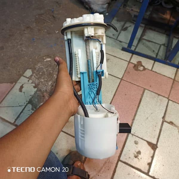 toyota prado fuel pump available for all model 9