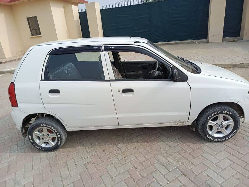 Suzuki Alto 2010 5