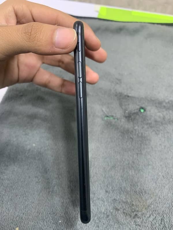 IPHONE SE 2020 64GB PTA APPROVED 1