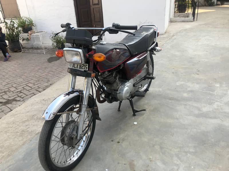 Honda CG 125 2022 3