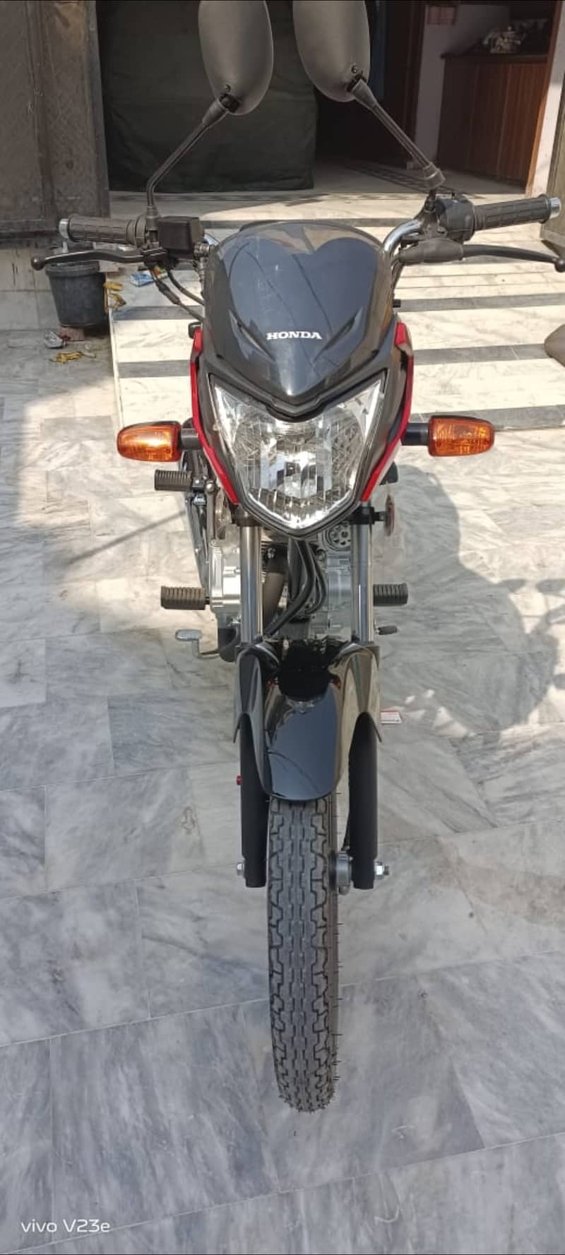 Honda CB 125F 2024 4