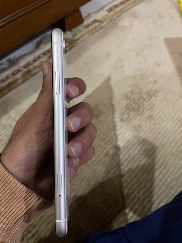 IPHONE XR 128gb PTA APPROVED 2