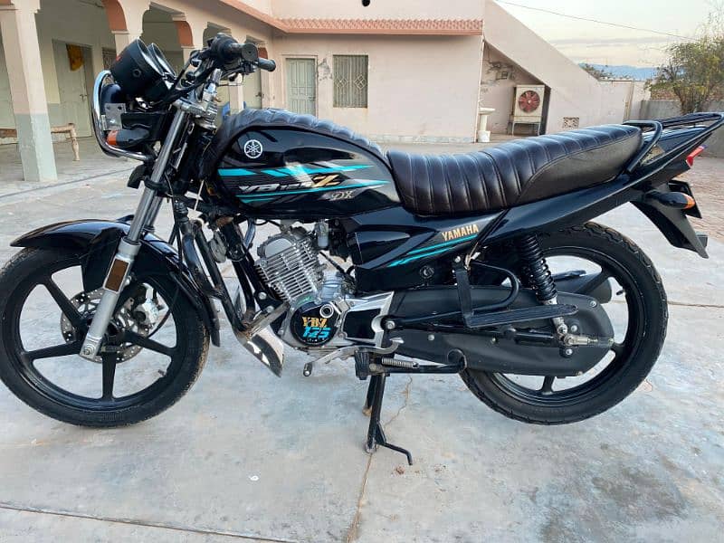 Yamaha  YBR 125G  ( Model  2023)  Total Genuine 3