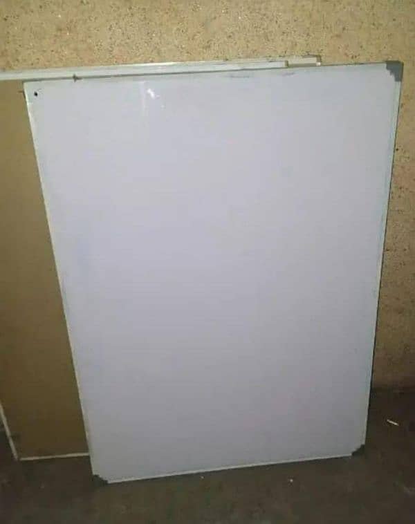 white board for office and school in full new condition 1