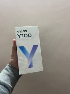 vivo Y100 Box pack