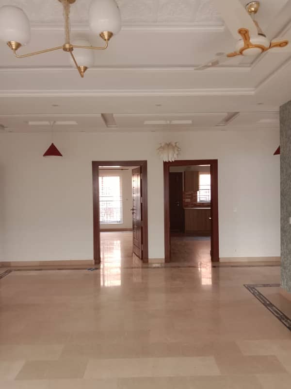 Sector C kanal upper portion available for rent 10