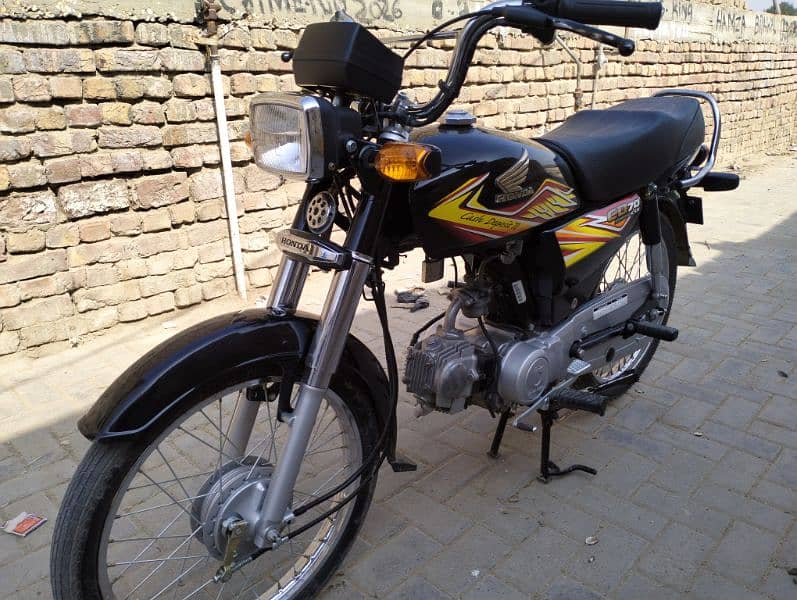 HONDA CD70 BIKE 1