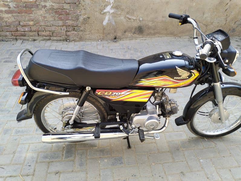 HONDA CD70 BIKE 2