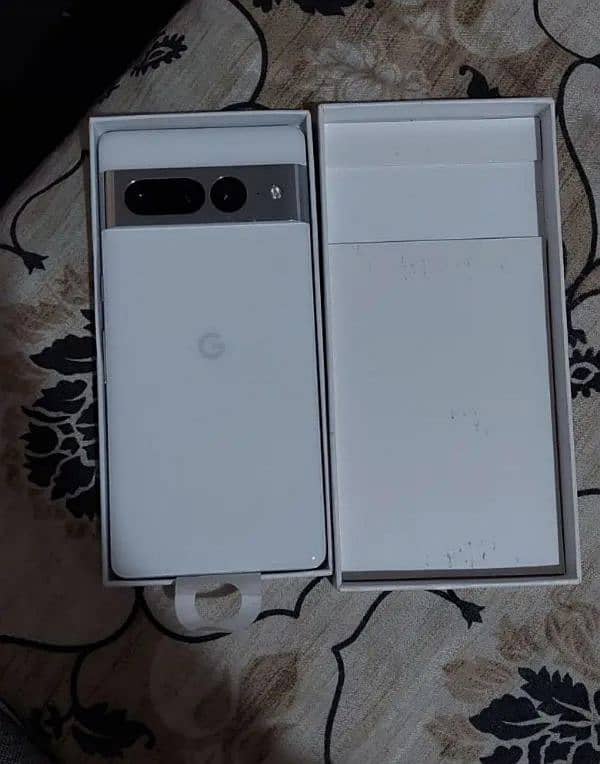 Google Pixel 7 pro Dual Sim Approved With Box And Charger 0