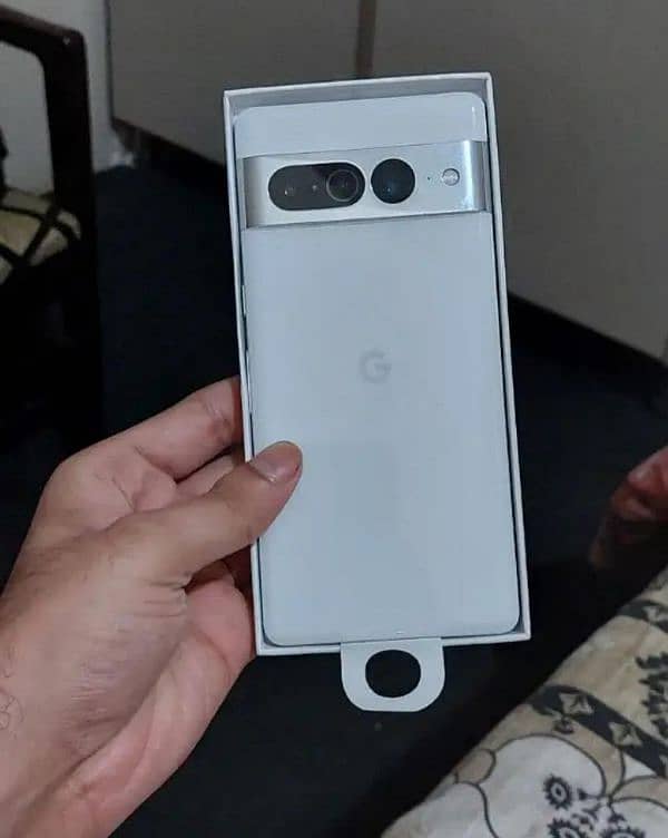 Google Pixel 7 pro Dual Sim Approved With Box And Charger 1