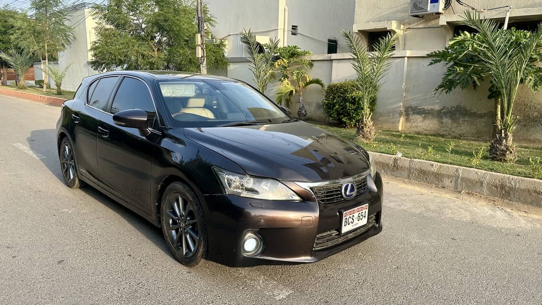 Lexus CT200H Hybrid in original condition 5