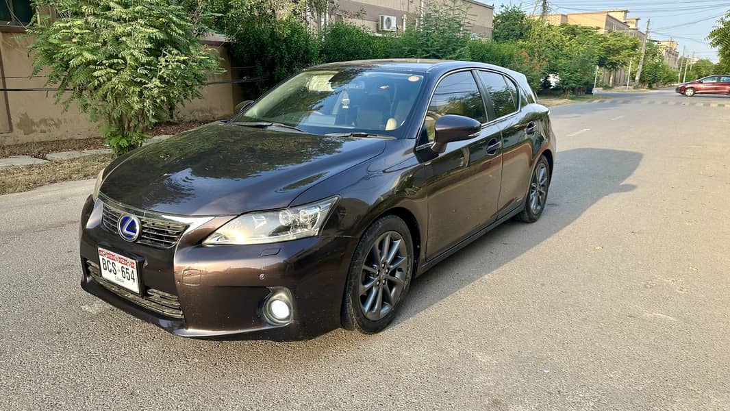 Lexus CT200H Hybrid in original condition 6