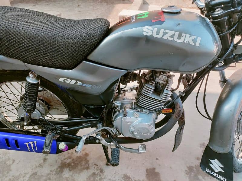 Suzuki GD 110 bike 8