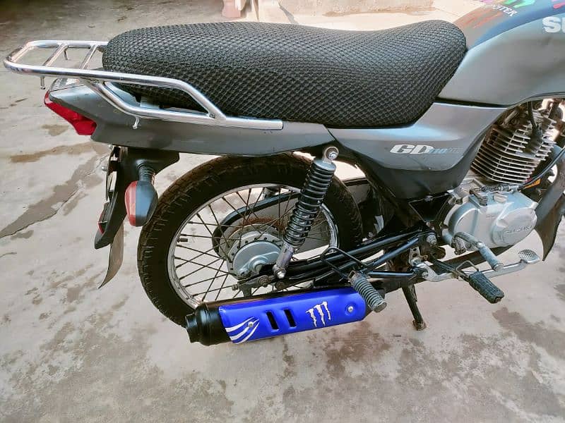 Suzuki GD 110 bike 9