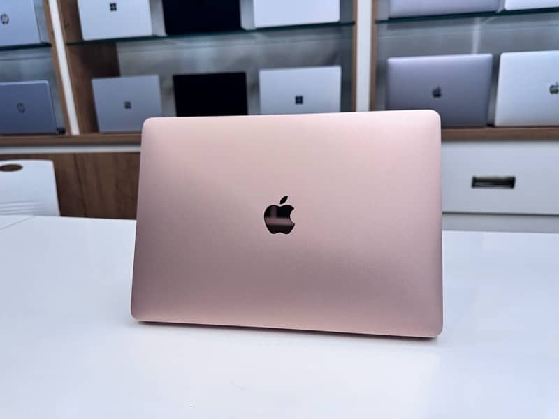 M1 Chip Macbook Air 2020 8 GB RAM 256 GB SSD 5