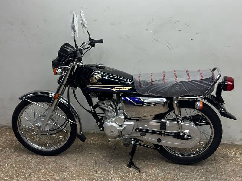 self start honda cg125cc 2025 ( special edition ) 1