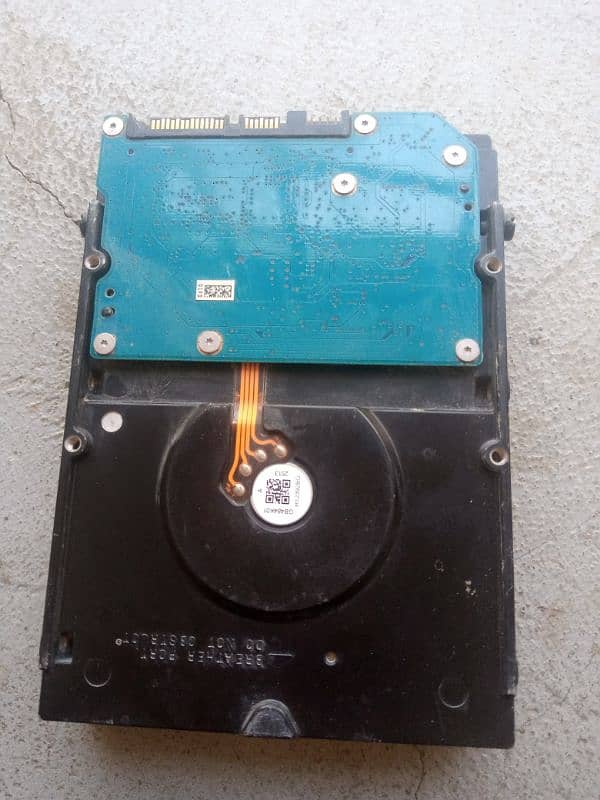 Hard Drive 2 TB TOSHIBA 1