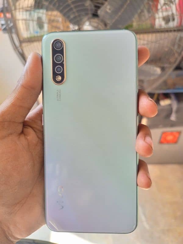 vivo s1 condition look like brand new 1