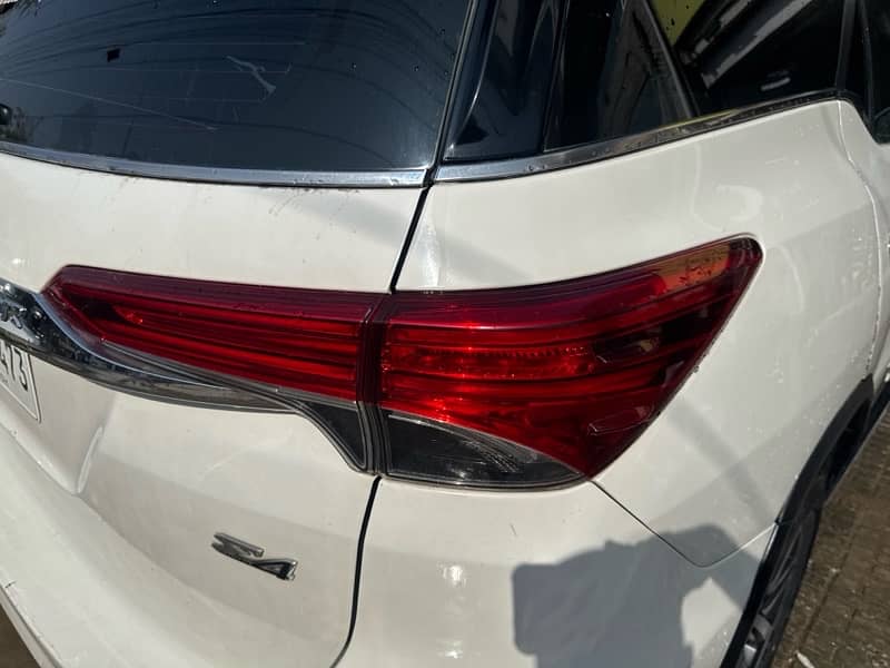 toyota fortuner 2017 to 2021 original indus motor tail lights 0