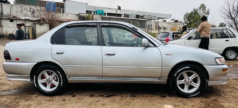 Toyota Corolla 2.0 D 2001 7