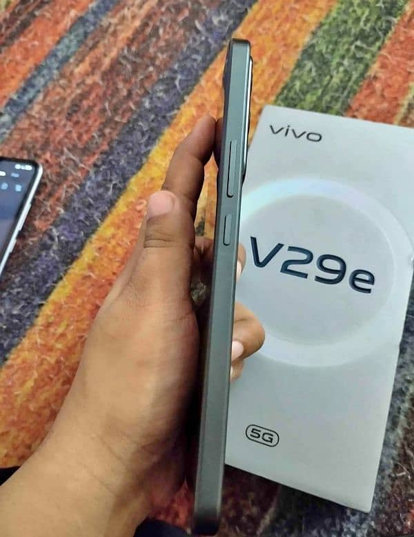 Vivo V29E 5G 3