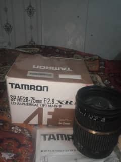 Tamrone 28/75 : f2.8 canon mount