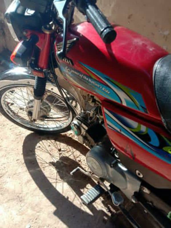 Honda CD70 4