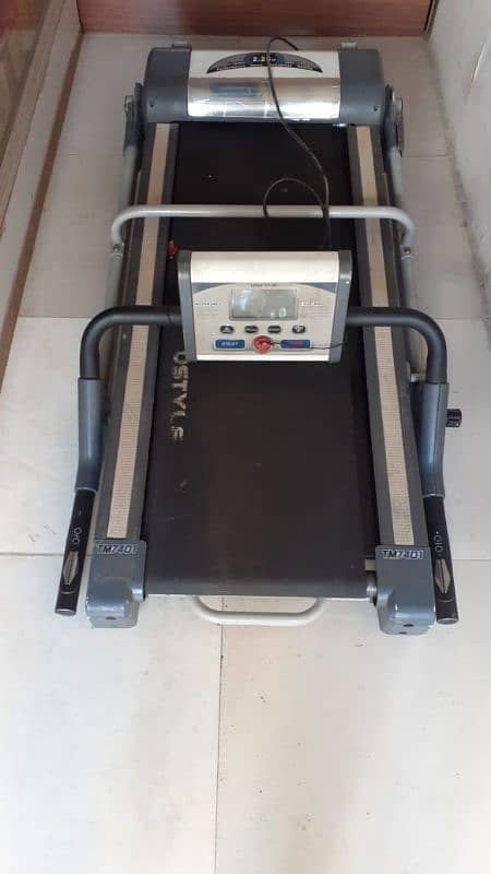 u style Treadmill 1