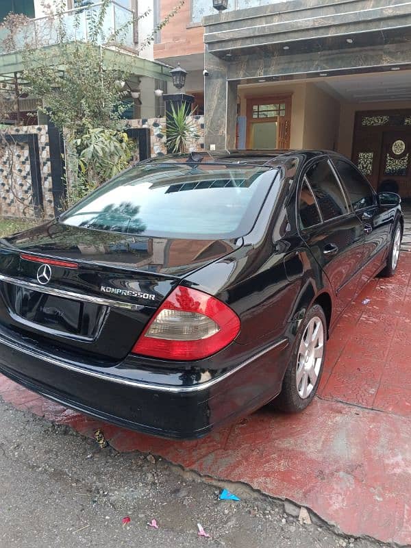 Mercedes E Class 2004 brand new condition 4