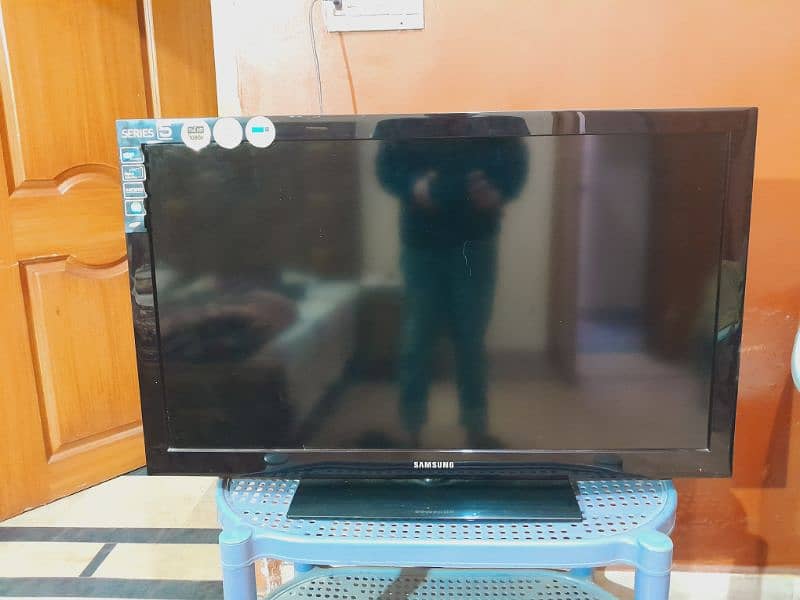 SAMSUNG 40 Inch LCD TV For Sale 1