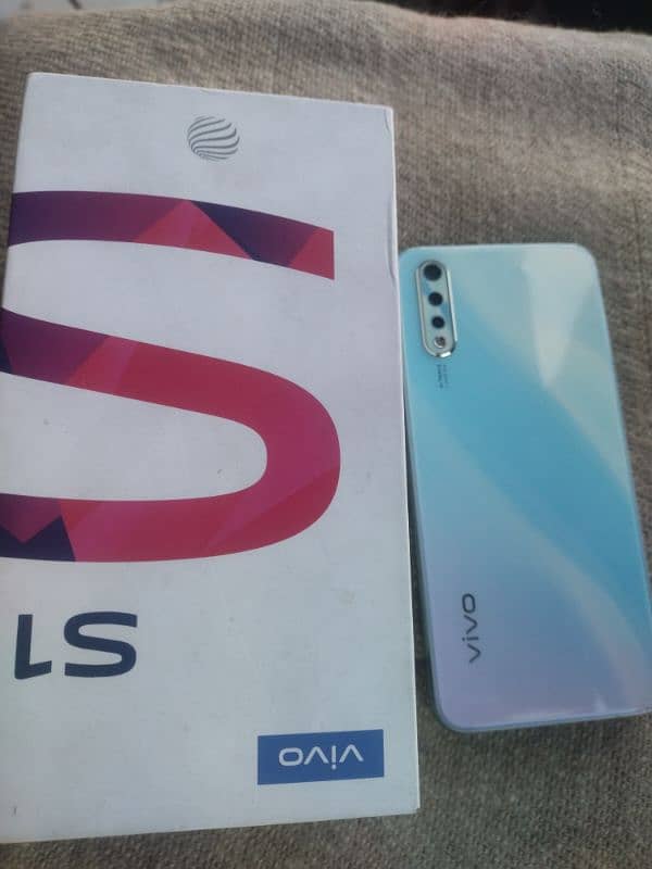 vivo s1 with box  charger 2